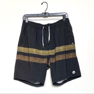 Vuori Shorts Size Large
